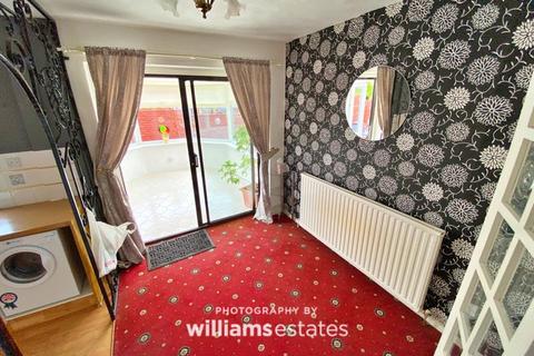 4 Broadway, Prestatyn, LL19 8AU