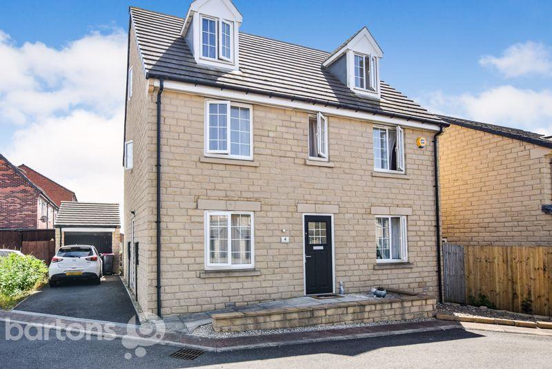 Bradman Walk, Upper Haugh 5 bed detached house £330,000