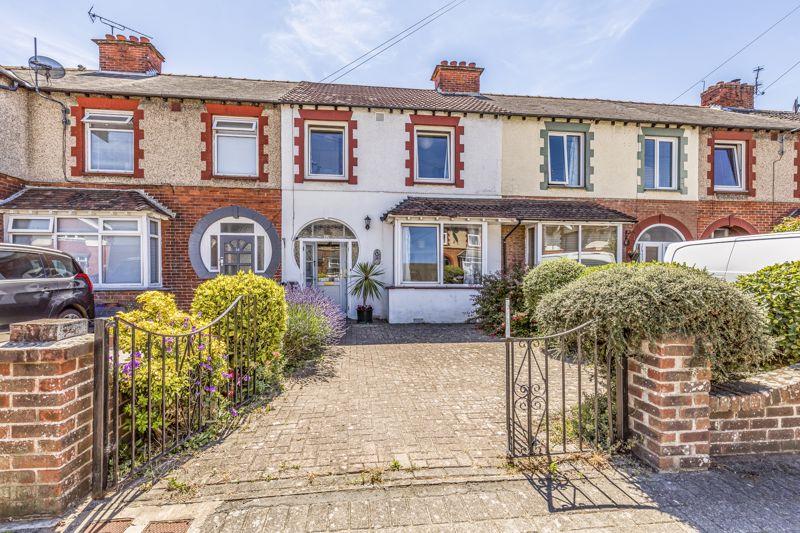 Chatsworth Avenue, Cosham 3 bed terraced house for sale £310,000