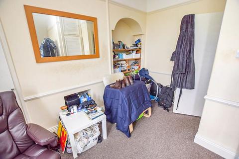 Flat 5, 5 Blackall Road, Exeter, EX4 4HD
