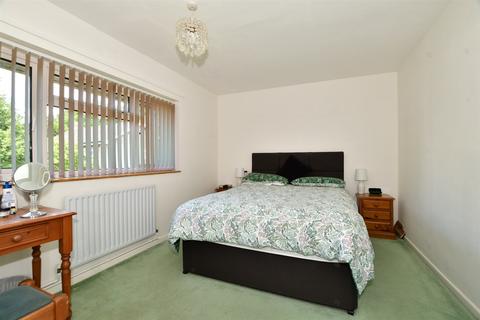 2 bedroom maisonette for sale - Pound Hill Parade, Crawley, West Sussex