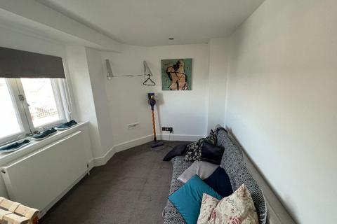 2 bedroom flat to rent, Sussex Square, Brighton, East Sussex, BN2 1FJ