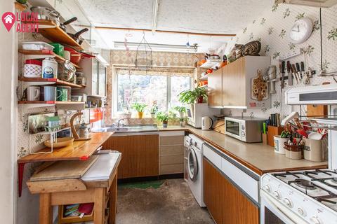 95 Roydene Road, Plumstead, London, SE18 1PZ