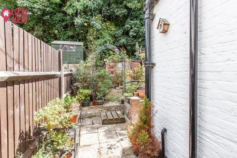 95 Roydene Road, Plumstead, London, SE18 1PZ