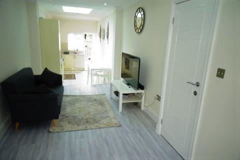 4 Ethel Road, Ashford, TW15 3RB