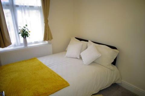 4 Ethel Road, Ashford, TW15 3RB