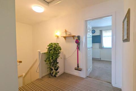 30 Horsham Road, Feltham, TW14 8LW