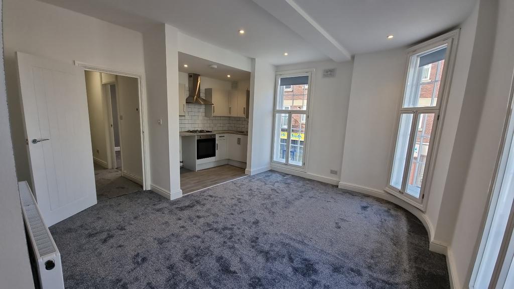 Flat 1, 76A Market Street, Birkenhead 1 bed flat £530 pcm (£122 pw)