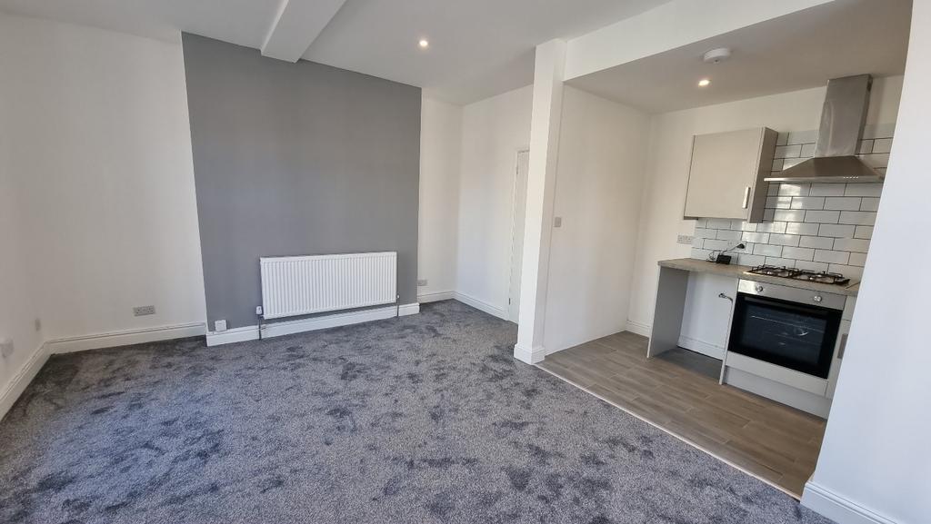 Flat 1, 76A Market Street, Birkenhead 1 bed flat £530 pcm (£122 pw)