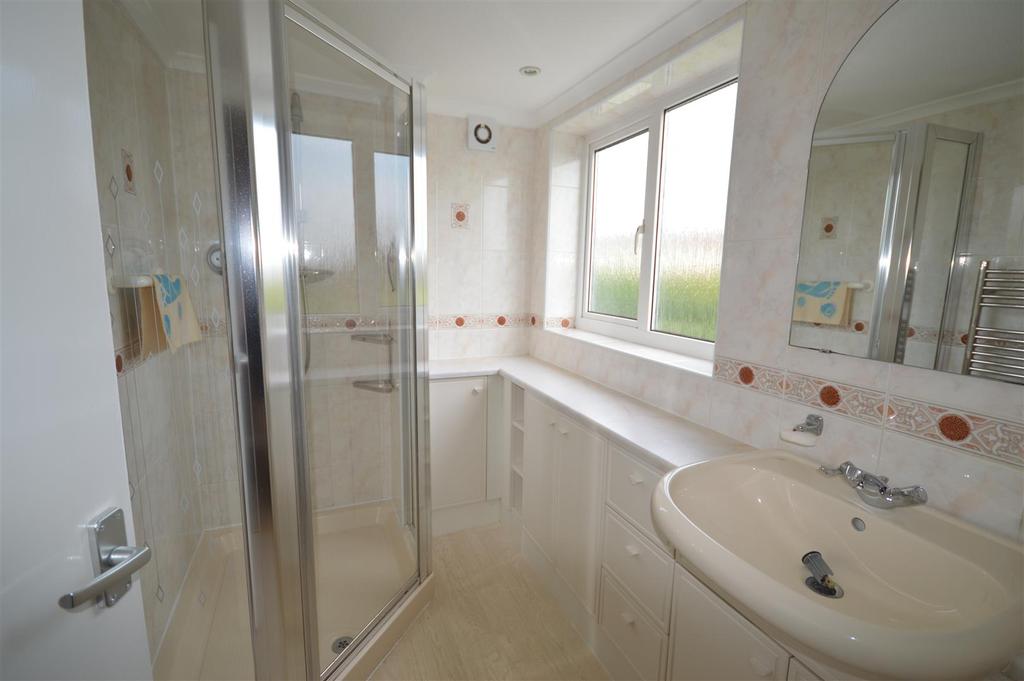 Sea View Drive, Scarborough, North... 4 bed detached house £300,000