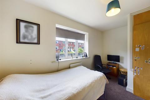 4 Ingle Close, Scarborough, YO12 4AY