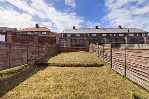 4 Ingle Close, Scarborough, YO12 4AY