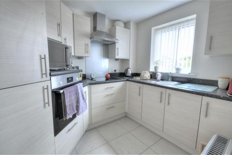 2 bedroom apartment for sale - Brigg Court, Filey, North Yorkshire