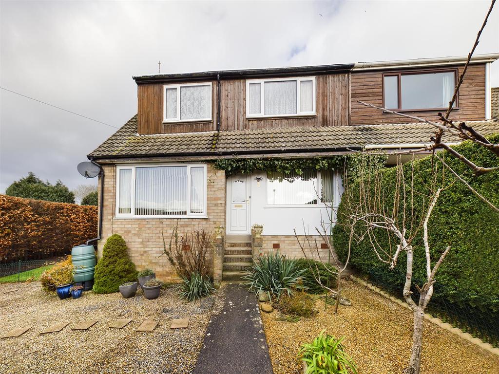 Chantry Road, East Ayton, Scarborough, North Yorkshire 4 bed semidetached bungalow for sale £