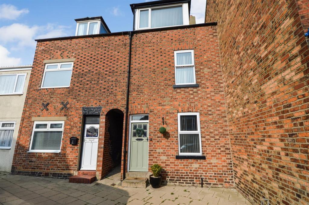 Mitford Street, Filey, North Yorkshire 4 bed terraced house for sale