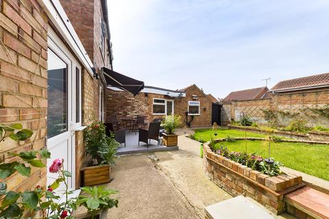 13 Bladon Road, Bridlington, YO16 7DY