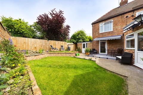 13 Bladon Road, Bridlington, YO16 7DY