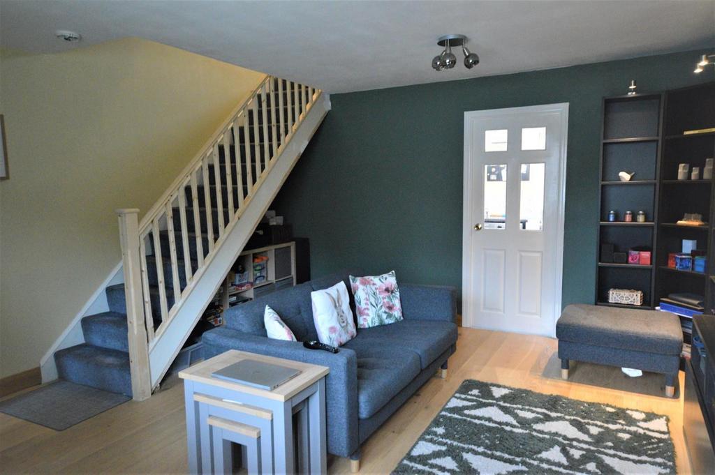 Hovingham Drive, Scarborough 3 bed semidetached house £210,000