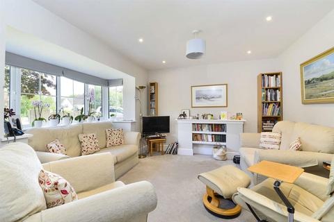 25b Dagden Road, Shalford, Guildford, GU4 8DD