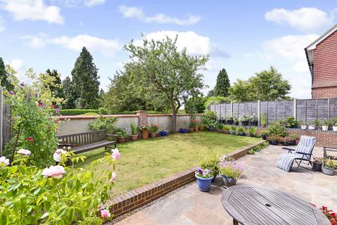 25b Dagden Road, Shalford, Guildford, GU4 8DD