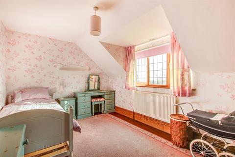 4 bedroom detached house for sale - Church Lane, Carnaby, Bridlington, YO16 4UP