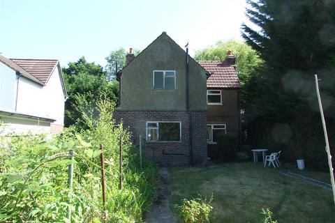 2 Milestone Close, Ripley, Woking, GU23 6EP