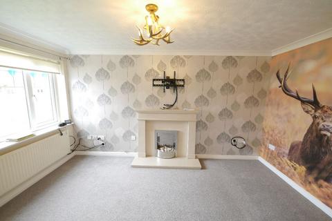 3 bedroom semi-detached house to rent, Aidan Close, Holystone, Newcastle upon Tyne