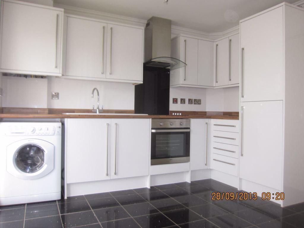 2c Northolme Road, Hessle, HU13 9HS 3 bed terraced house £675 pcm (£