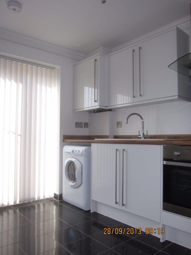 2c Northolme Road, Hessle, HU13 9HS 3 bed terraced house £675 pcm (£