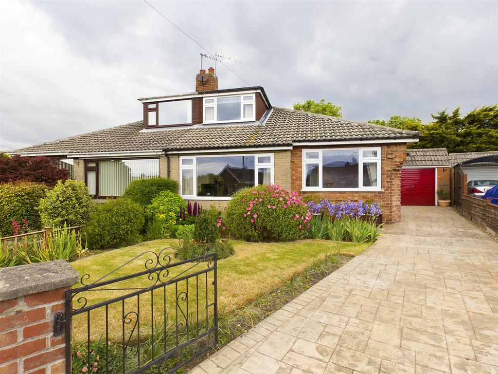 Southgate, Scarborough, North Yorkshire 2 bed semidetached bungalow