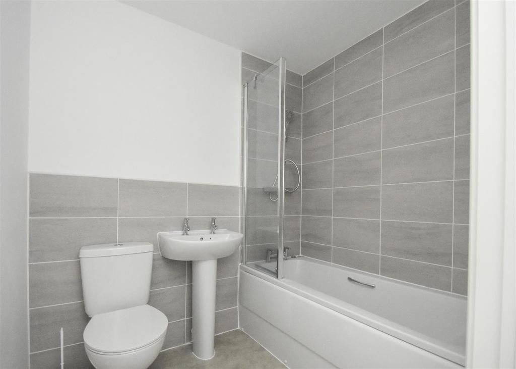 30 Wootonbrook   Bathroom.jpg
