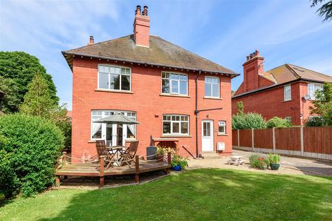 45 Hackness Road, Scarborough, YO12 5SD