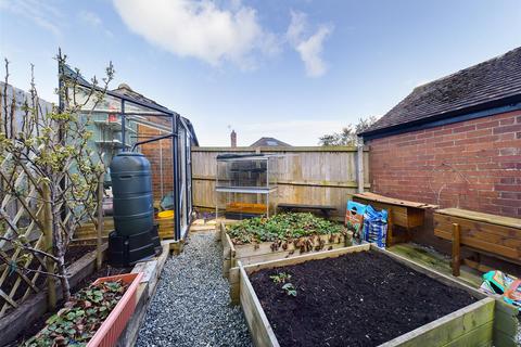5 Paddock Close, East Ayton, Scarborough, YO13 9BN