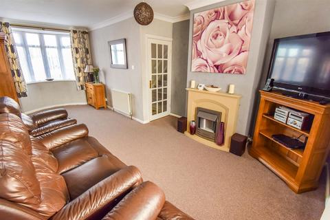 9 Bladon Road, Bridlington, YO16 7DY