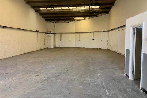 Industrial unit to rent, Rothbury Road, London