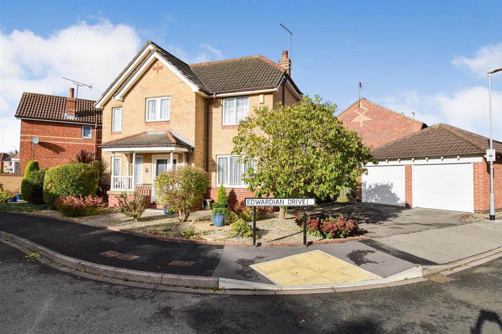 Edwardian Drive, Bridlington, East Riding of Yorkshire 4 bed detached