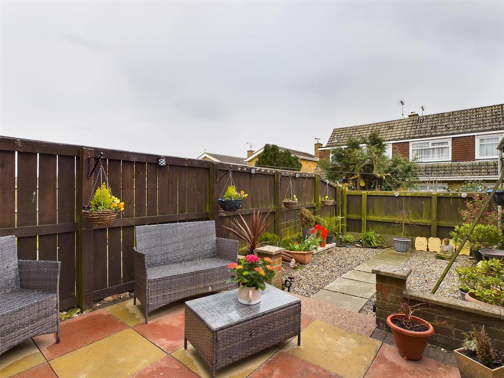 Rosewood Close, Bridlington, Yorkshire 2 bed semidetached house £165,000