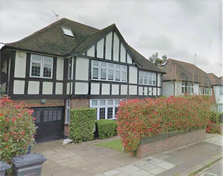 Sherwood Road, Hendon, NW4 6 bed detached house £5,450 pcm (£1,258 pw)