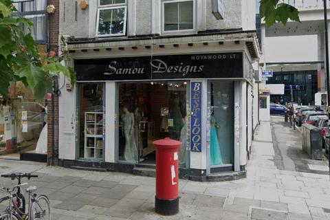 Shop to rent, Fonthill Road, London
