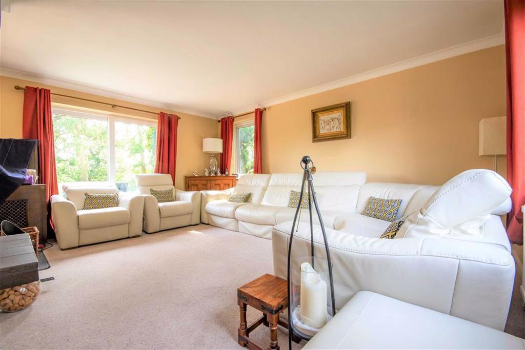Buntingsdale Road, Market Drayton, TF9 4 bed detached house £500,000
