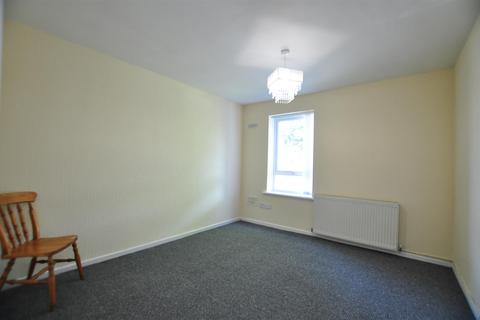 171 Apperley Way, Halesowen, B63 2XS