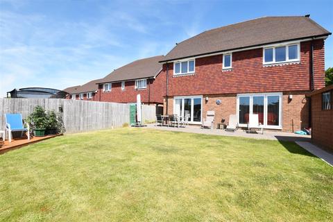 5 bedroom detached house for sale - Hazelwood View, Hastings