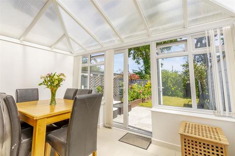 16 Treegarth Square, Nottingham, NG5 5QZ