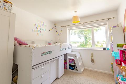 16 Treegarth Square, Nottingham, NG5 5QZ
