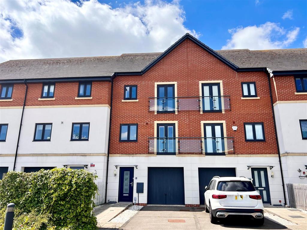 Parkgate Mews, Shirley, Solihull 4 bed townhouse for sale £399,950