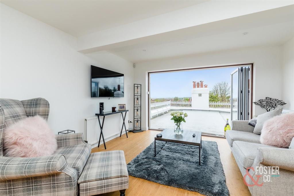 The Drive, Hove 2 bed apartment to rent £2,500 pcm (£577 pw)