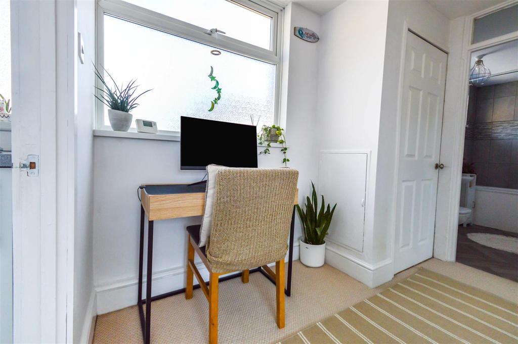 Inner Hallway / Study Area