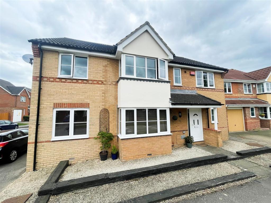 Blanchland Circle, Monkston, Milton Keynes 5 bed detached house to rent