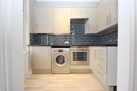 2 bedroom flat to rent, Canterbury Road, Leyton, E10