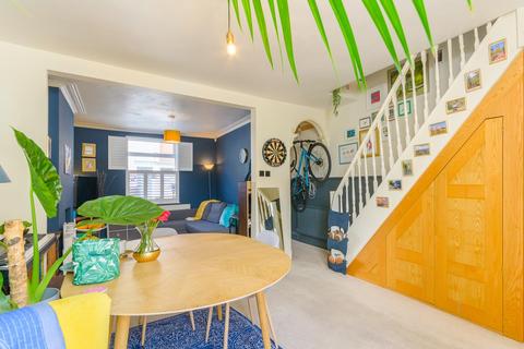 30 Fairfield Place, Bristol, BS3 1LQ